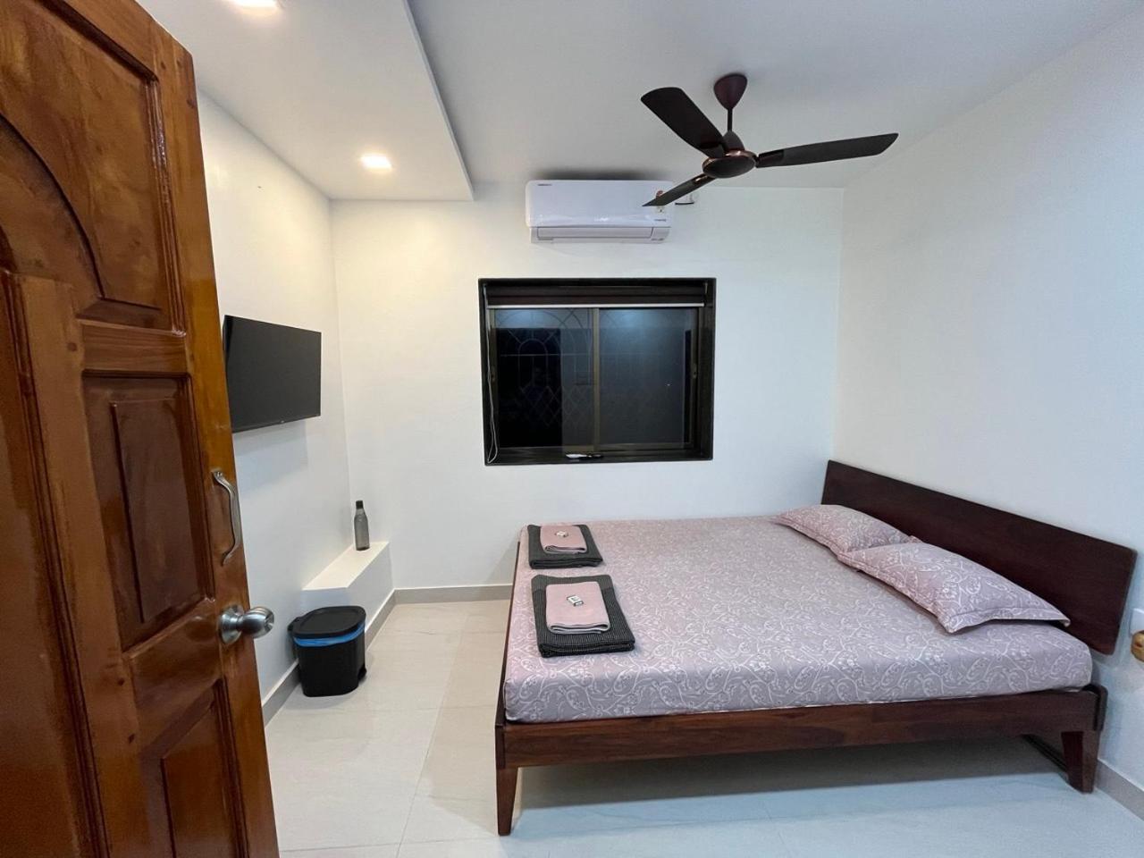Gayatri Homestay Ratnāgiri Exterior foto